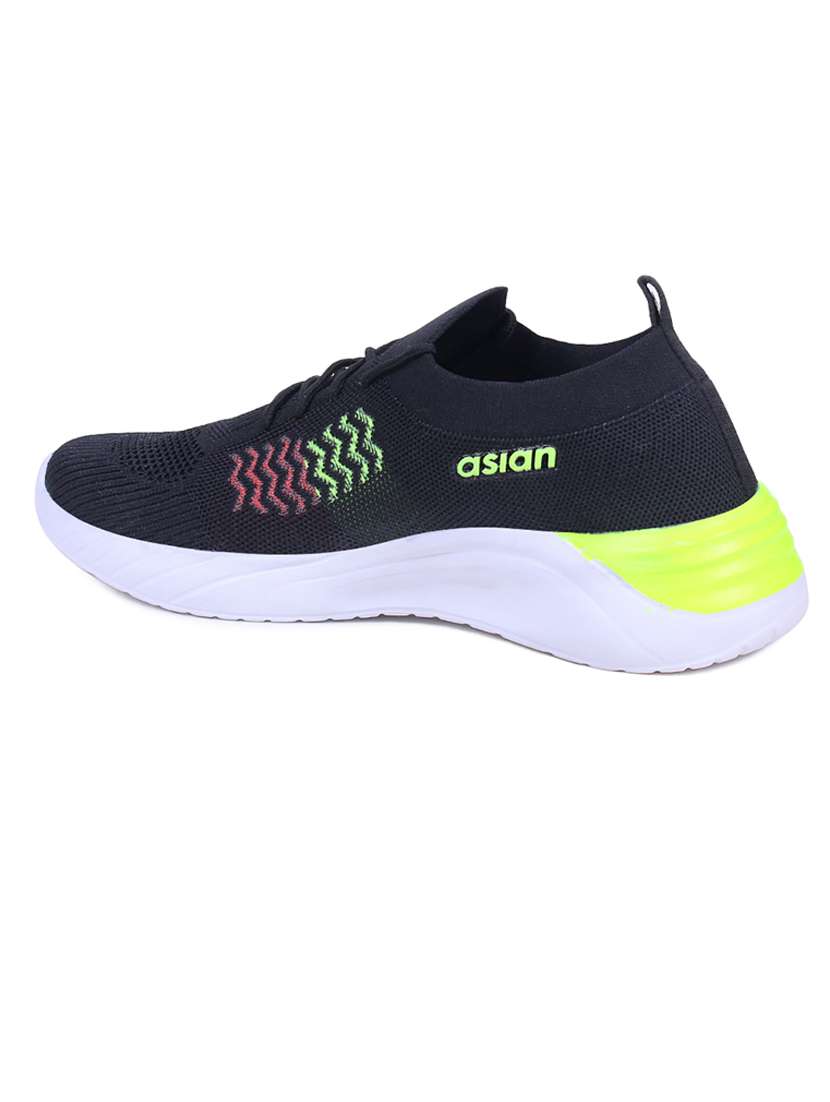 men lace up sport shoes - 19724113 -  Standard Image - 2