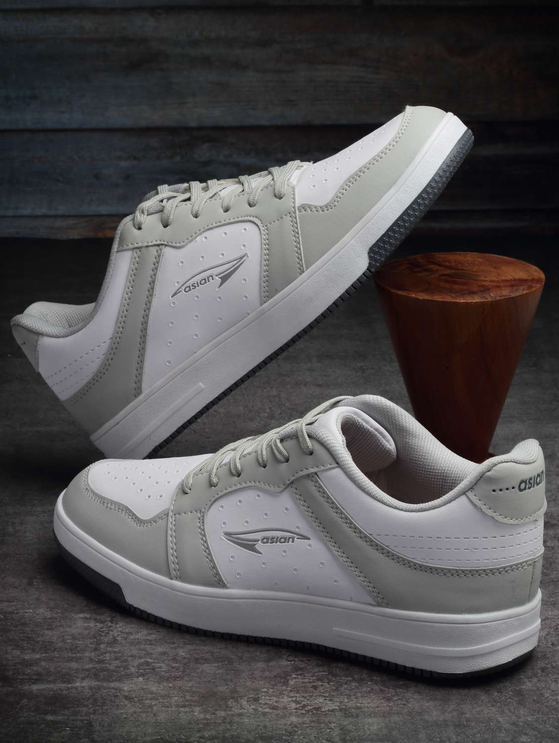 color blocked lace up sneaker