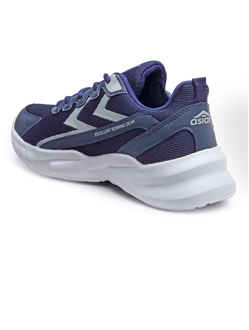 men lace up sport shoes - 19724206 -  Standard Image - 2