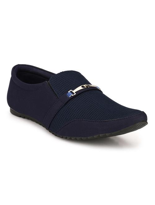 men slip on casual shoes - 19753483 -  Standard Image - 0