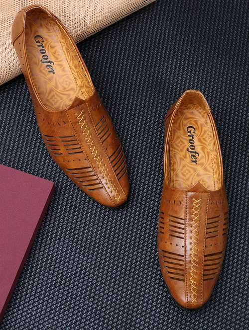 men tan slip on juti