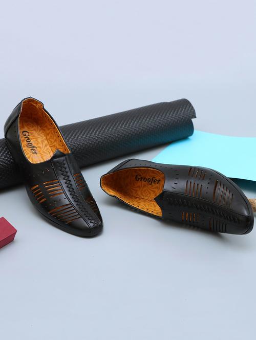 men black slip on juti - 19753490 -  Standard Image - 0