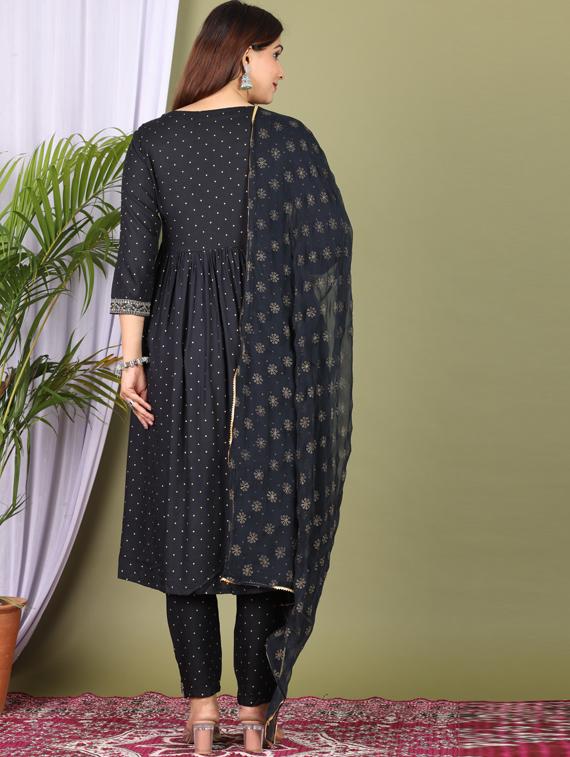 boat neck printed suit set - 19754665 - Standard Image - 2