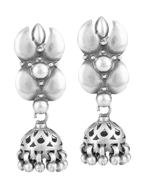 silver brass studs earring - 19754989 -  Standard Image - 0
