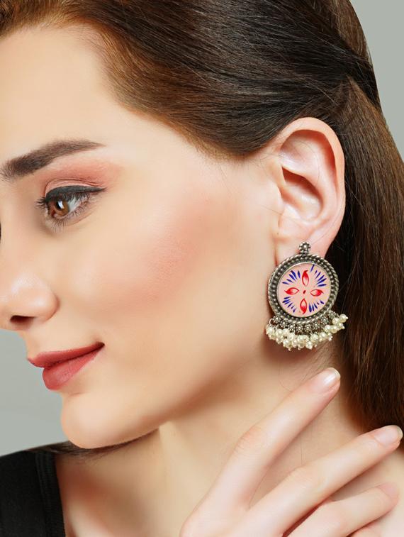 sliver brass oxidised studs earring - 19754992 - Standard Image - 2
