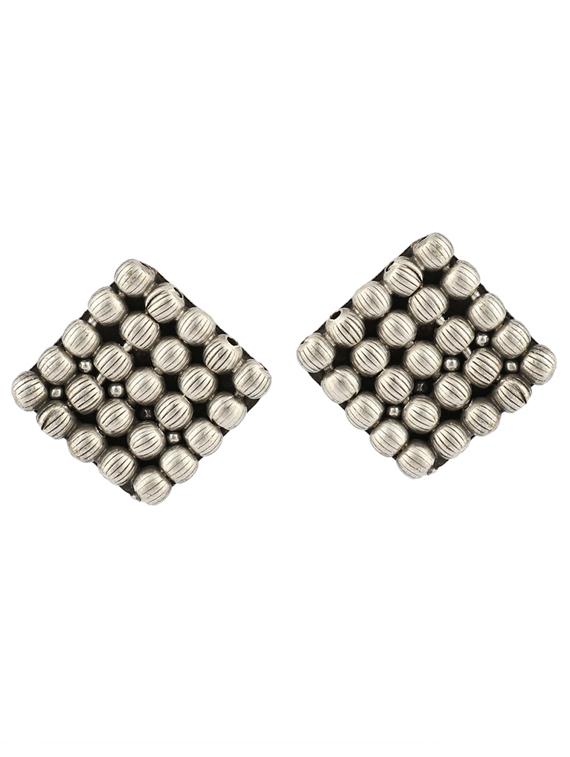 sliver brass oxidised studs earring - 19755016 - Zoom Image - 0