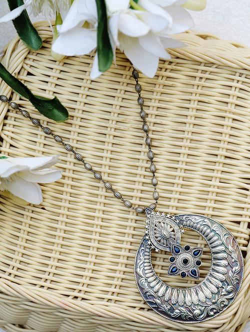 blue brass long necklace - 19755176 -  Standard Image - 0