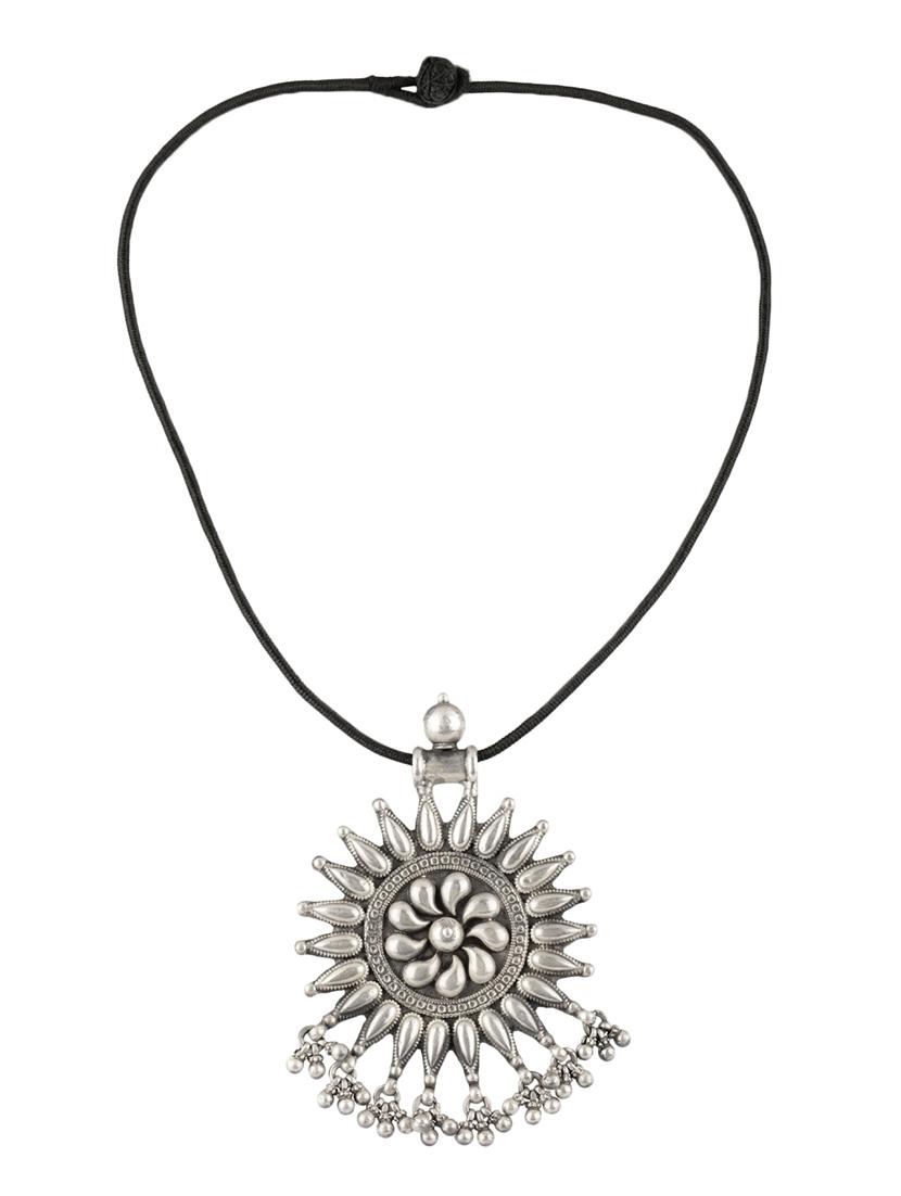 silver brass short necklace - 19755182 - Standard Image - 2