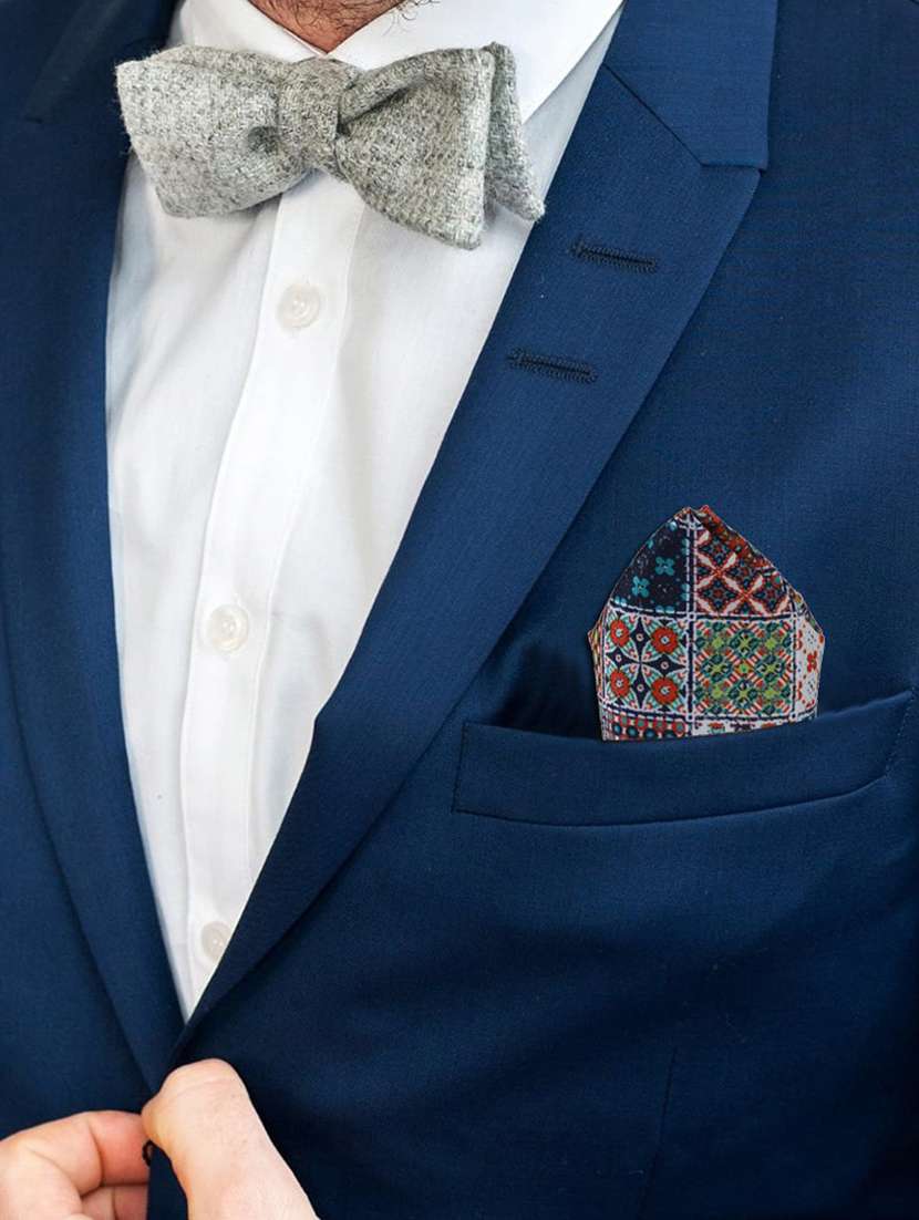 multicolor polyester pocketsquare - 19762122 -  Standard Image - 2