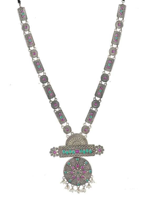 sliver brass oxidised long necklaces and earring  - 19768270 -  Standard Image - 2