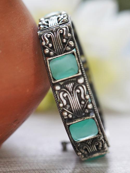 unique design silver tone brass bangle - 19768402 -  Standard Image - 0