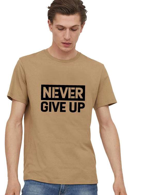 men round neck chest printed t-shirts