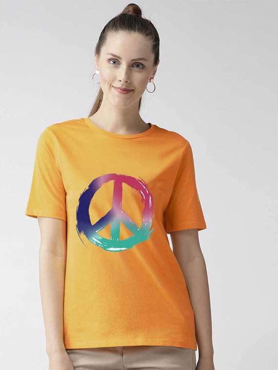 women's chest print crew neck t-shirt