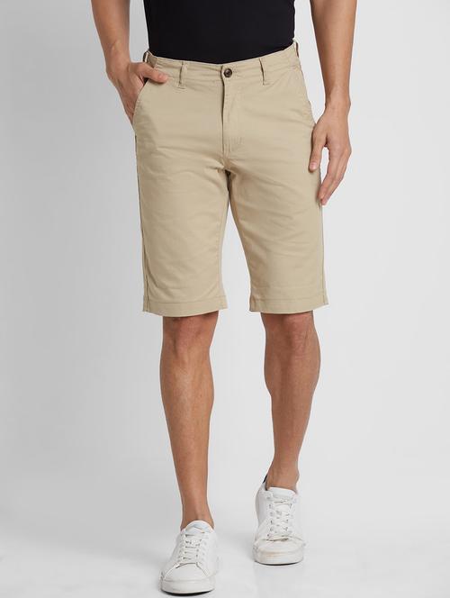 globus men beige slim fit mid-rise cotton chino shorts - 19782554 - Standard Image - 0
