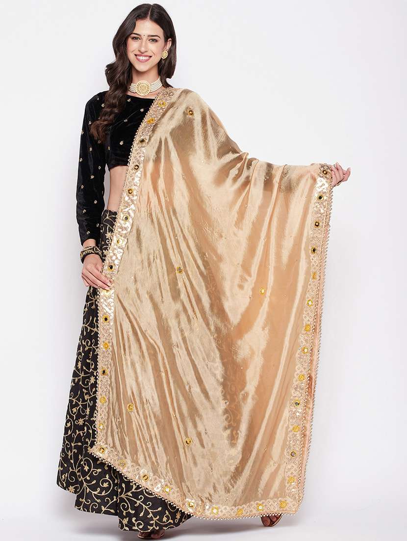 mirror with heavy gota patti dupatta