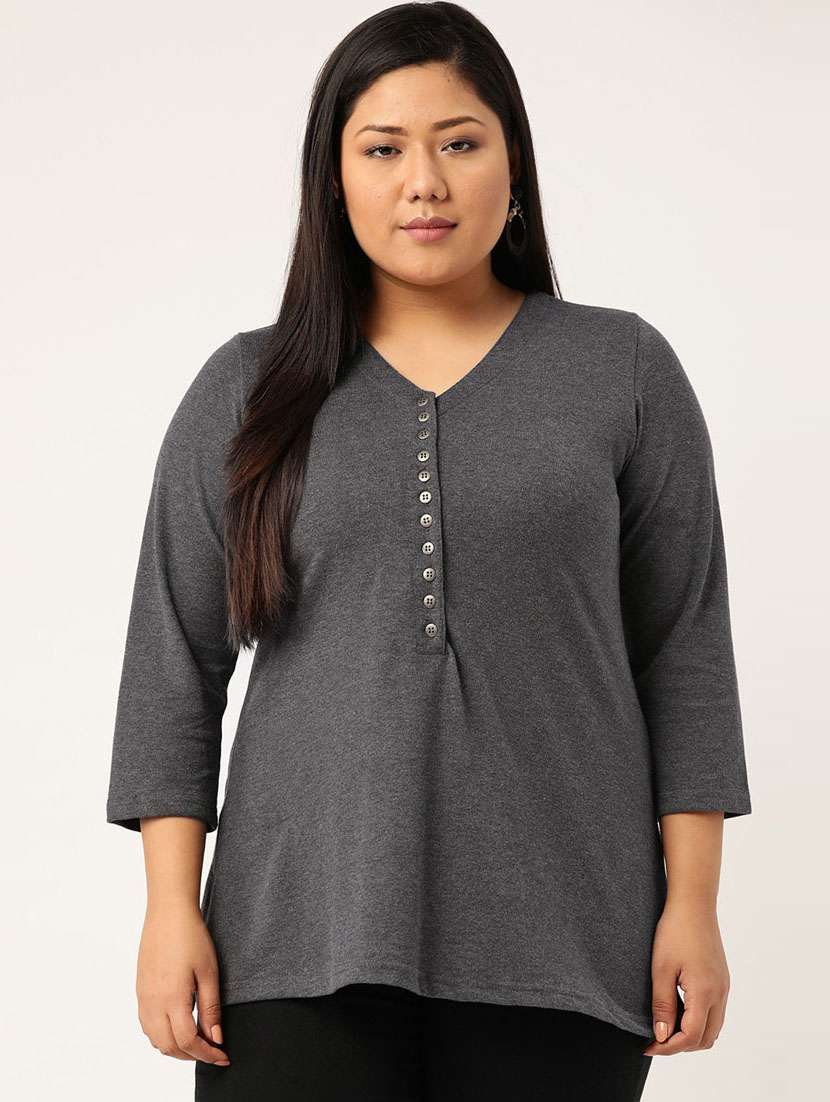 grey solid knitted t-shirt with 3/4th sleeves 