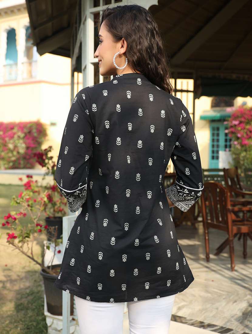 black mandarin neck printed regular tunic - 19818988 -  Standard Image - 2