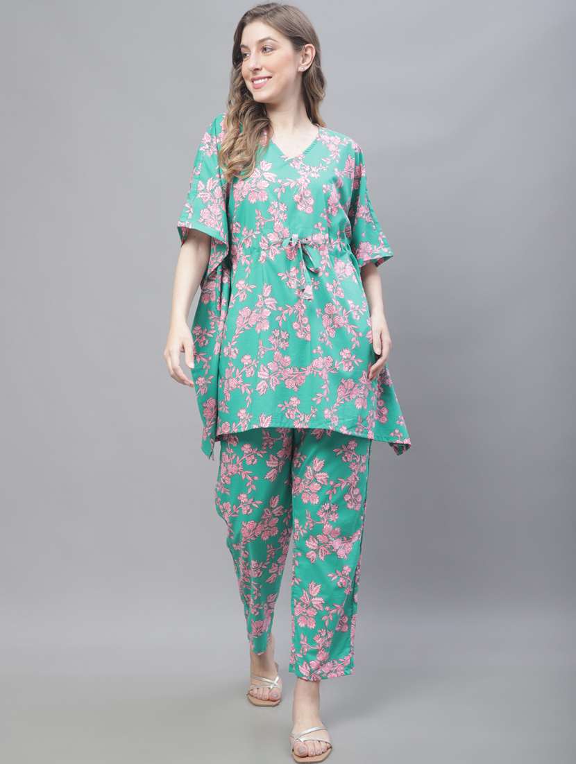 v-neck printed nightwear pyjama set 