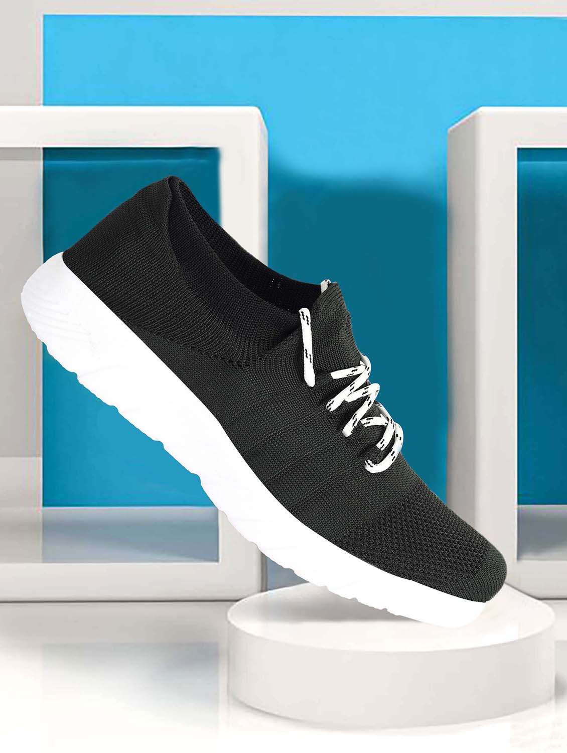 black solid lace up causal shoe