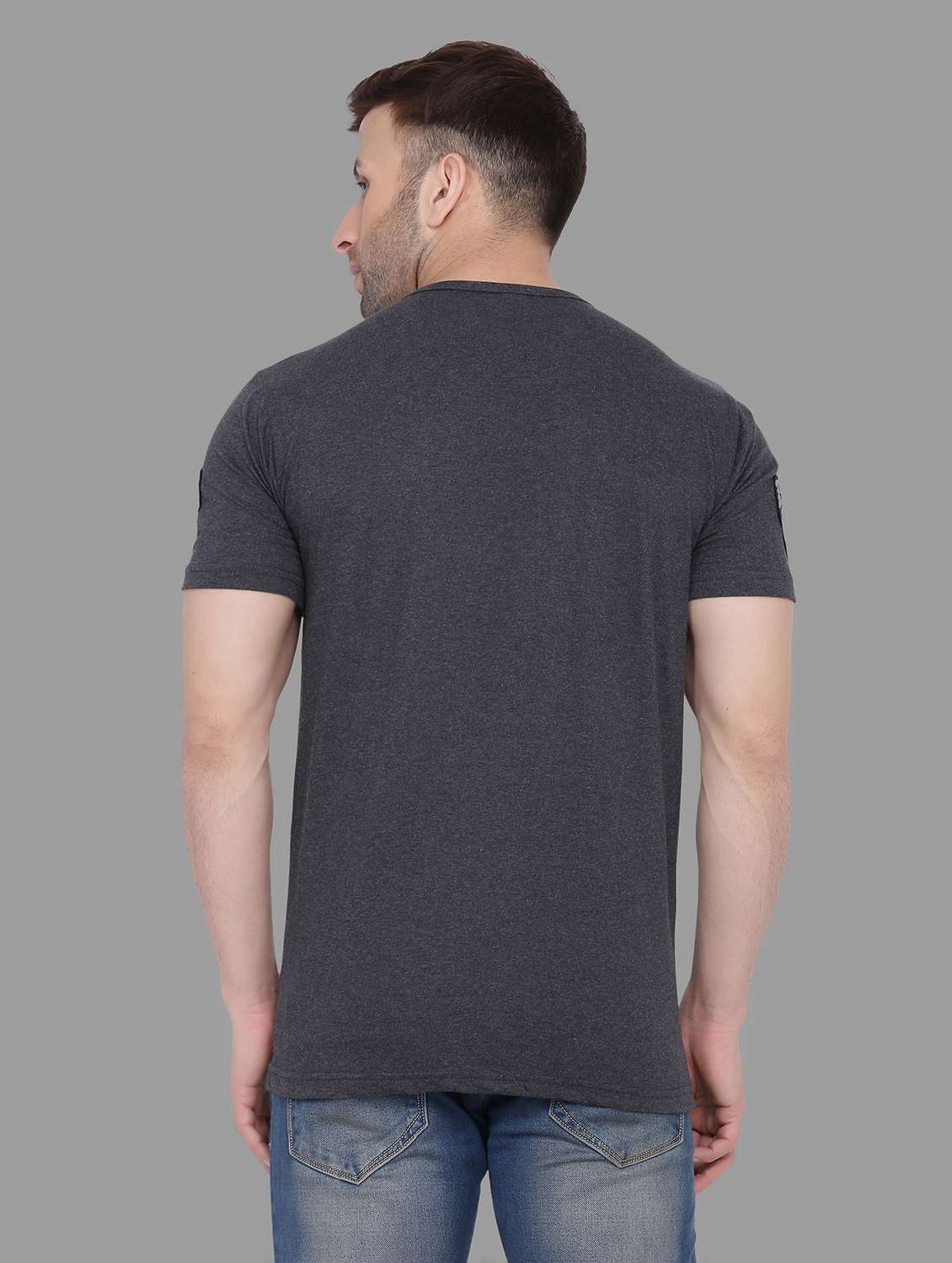 men round neck cotton t-shirt - 19915604 -  Standard Image - 2