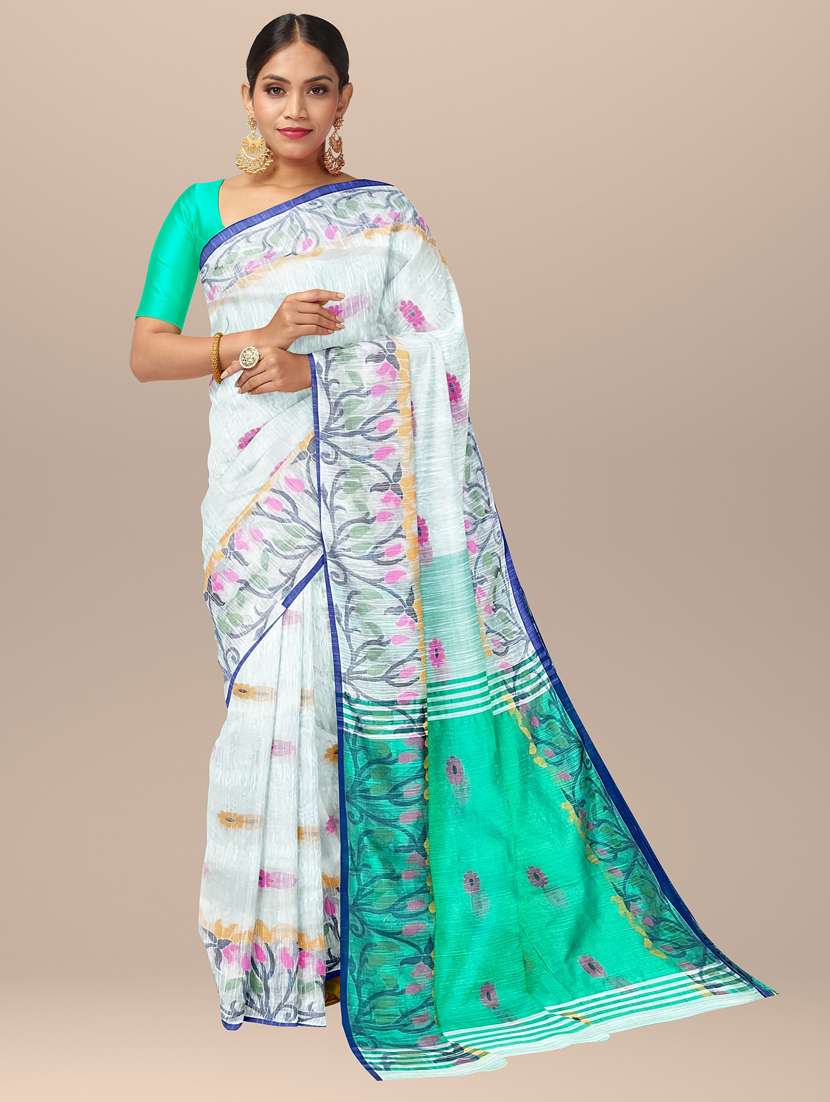 women self design handloom saree with blouse