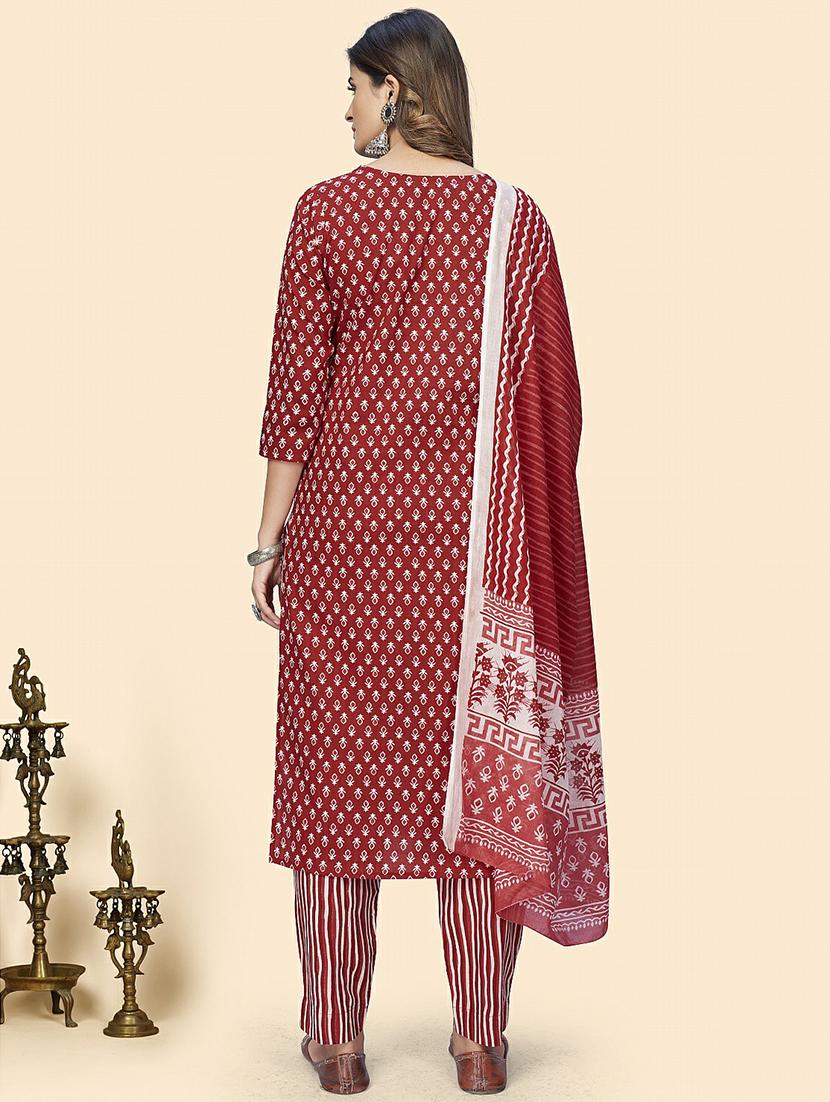 embroidered neck printed suit set - 19938735 - Standard Image - 2