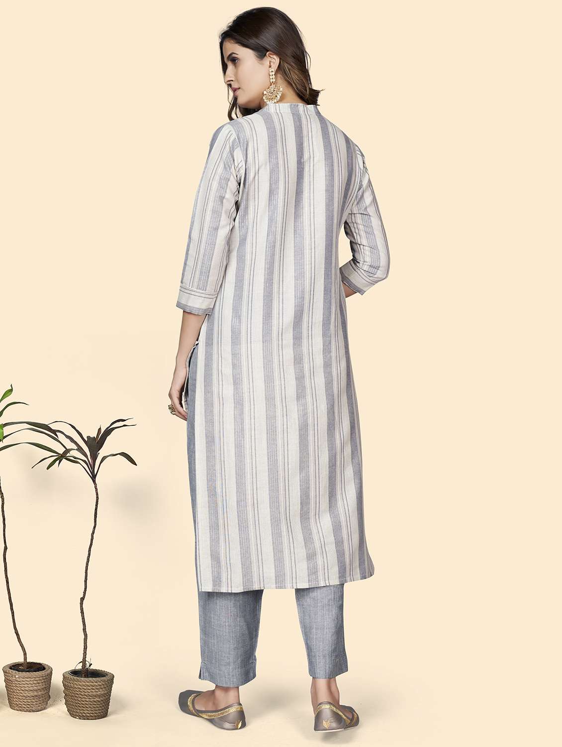 women's straight kurta - 19943190 -  Standard Image - 2