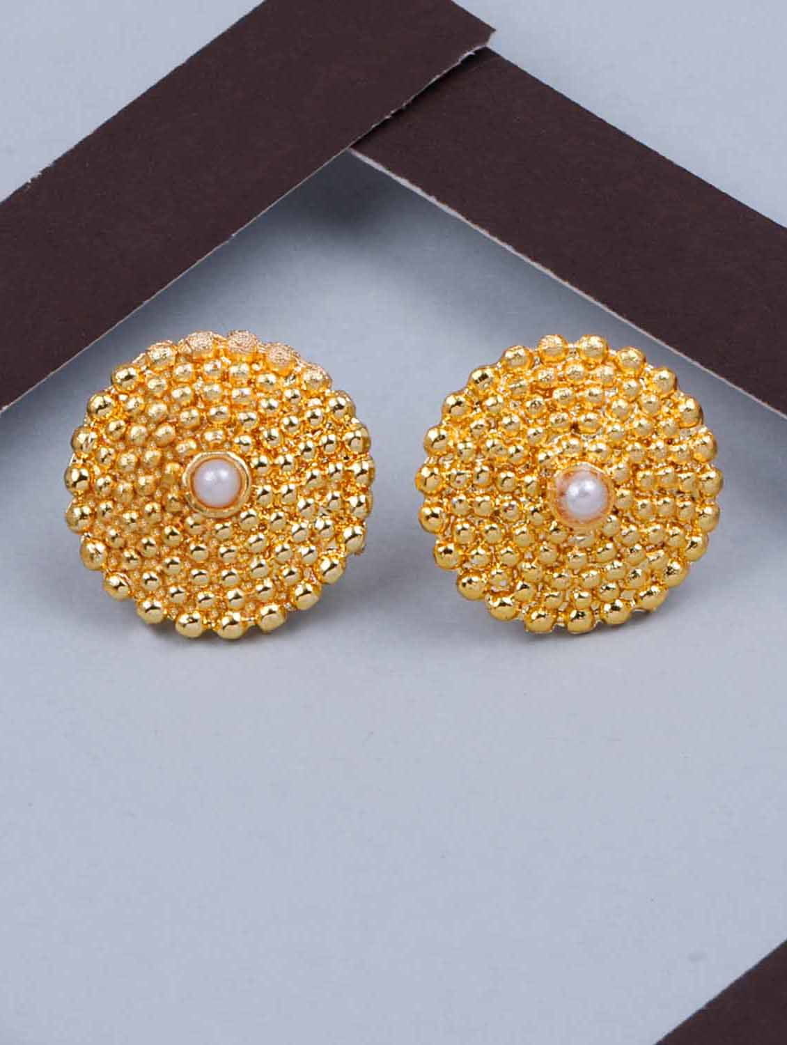 gold alloy studs earring - 19947131 - Standard Image - 2