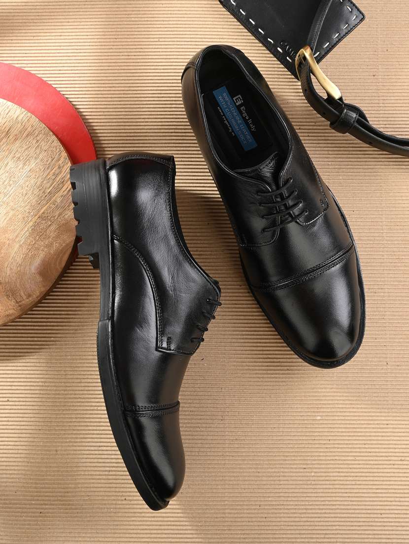 black solid derbis shoe