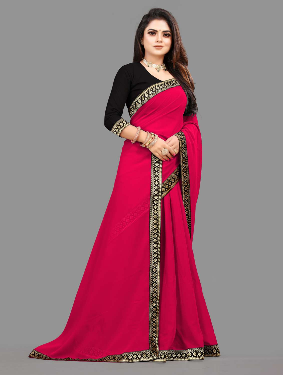 women solid with bordered saree with blouse - 19949236 - Zoom Image - 0