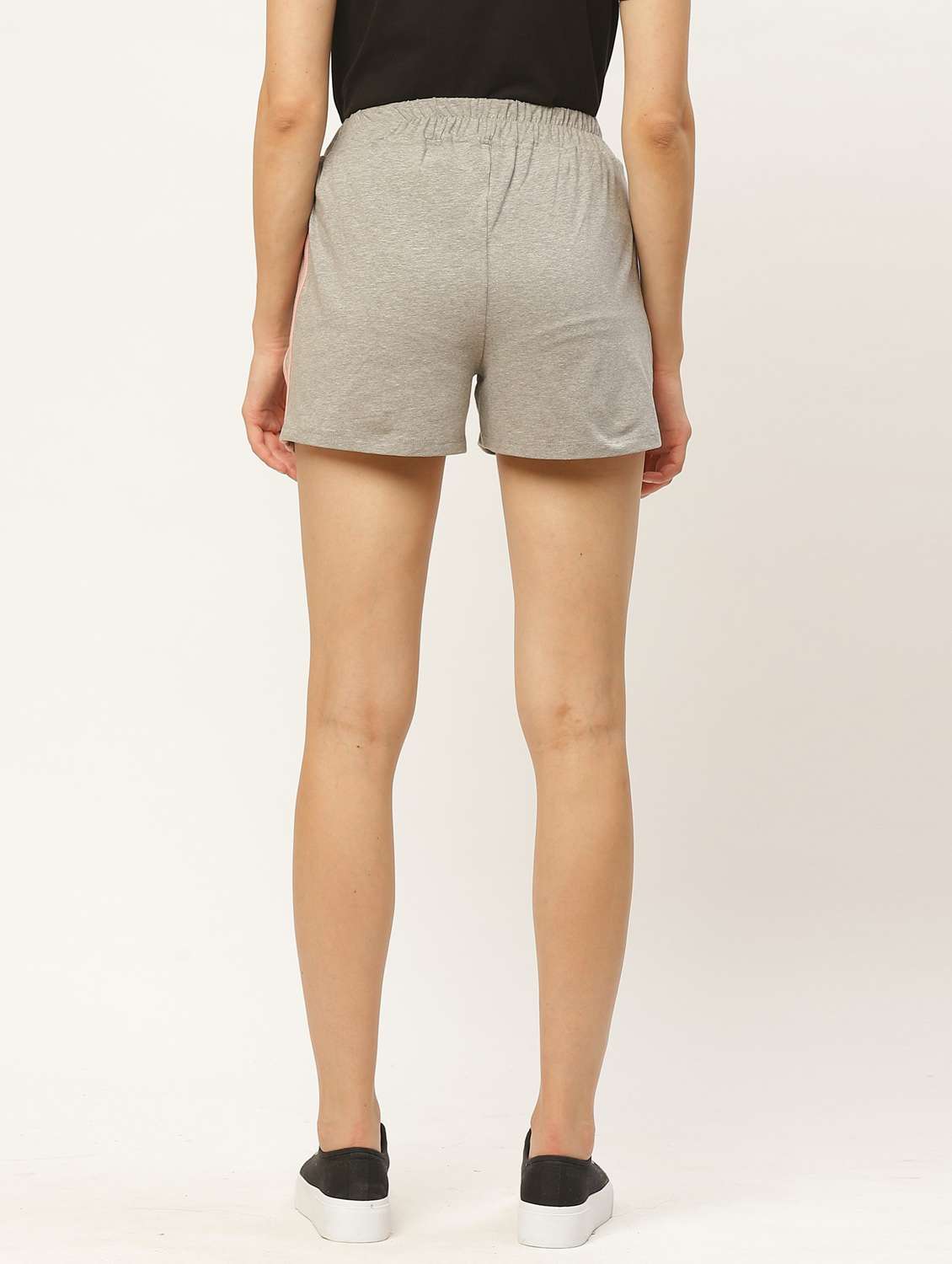 mid rise solid hotpants shorts - 19950619 -  Standard Image - 2