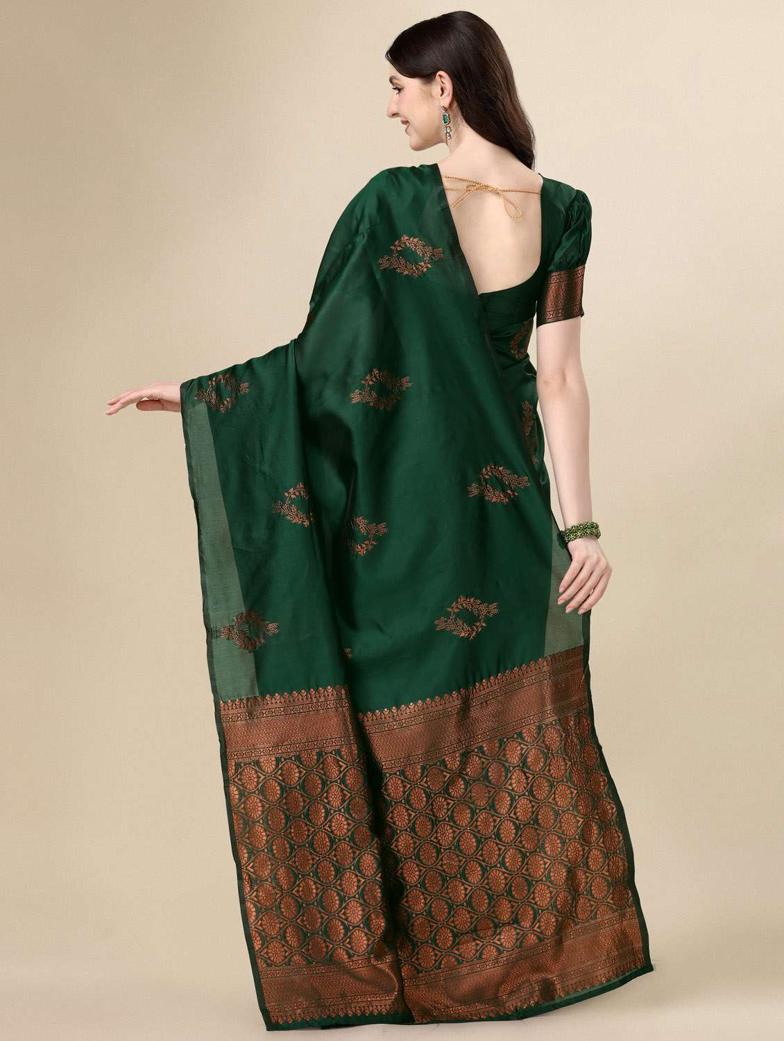 green jacquard kanjivaram saree with blouse - 19983154 -  Standard Image - 2