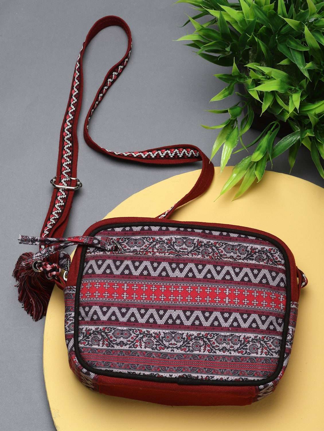 wine cotton sling bag - 19992313 - Zoom Image - 0