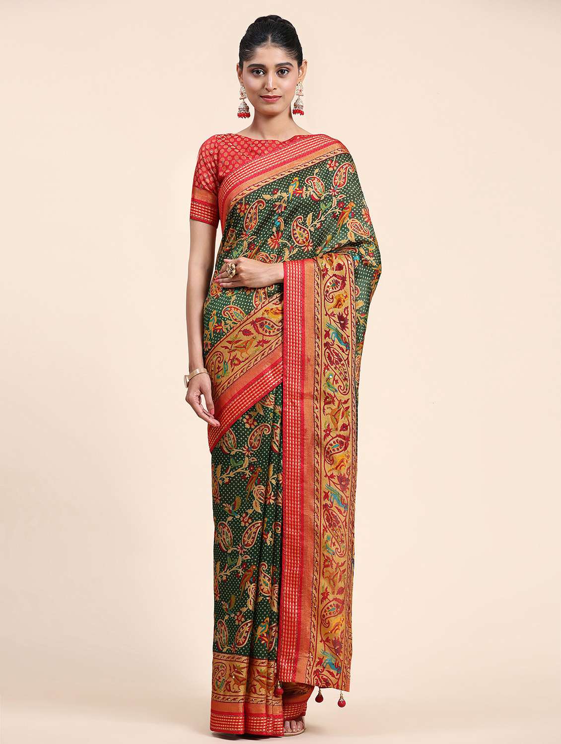 women's ikat green colored saree with blouse - 20007389 - Standard Image - 2