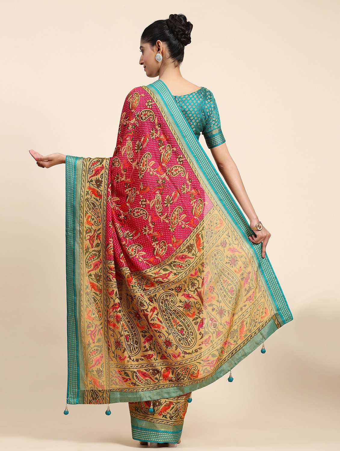 women's paisley pink colored saree with blouse - 20007390 - Standard Image - 2