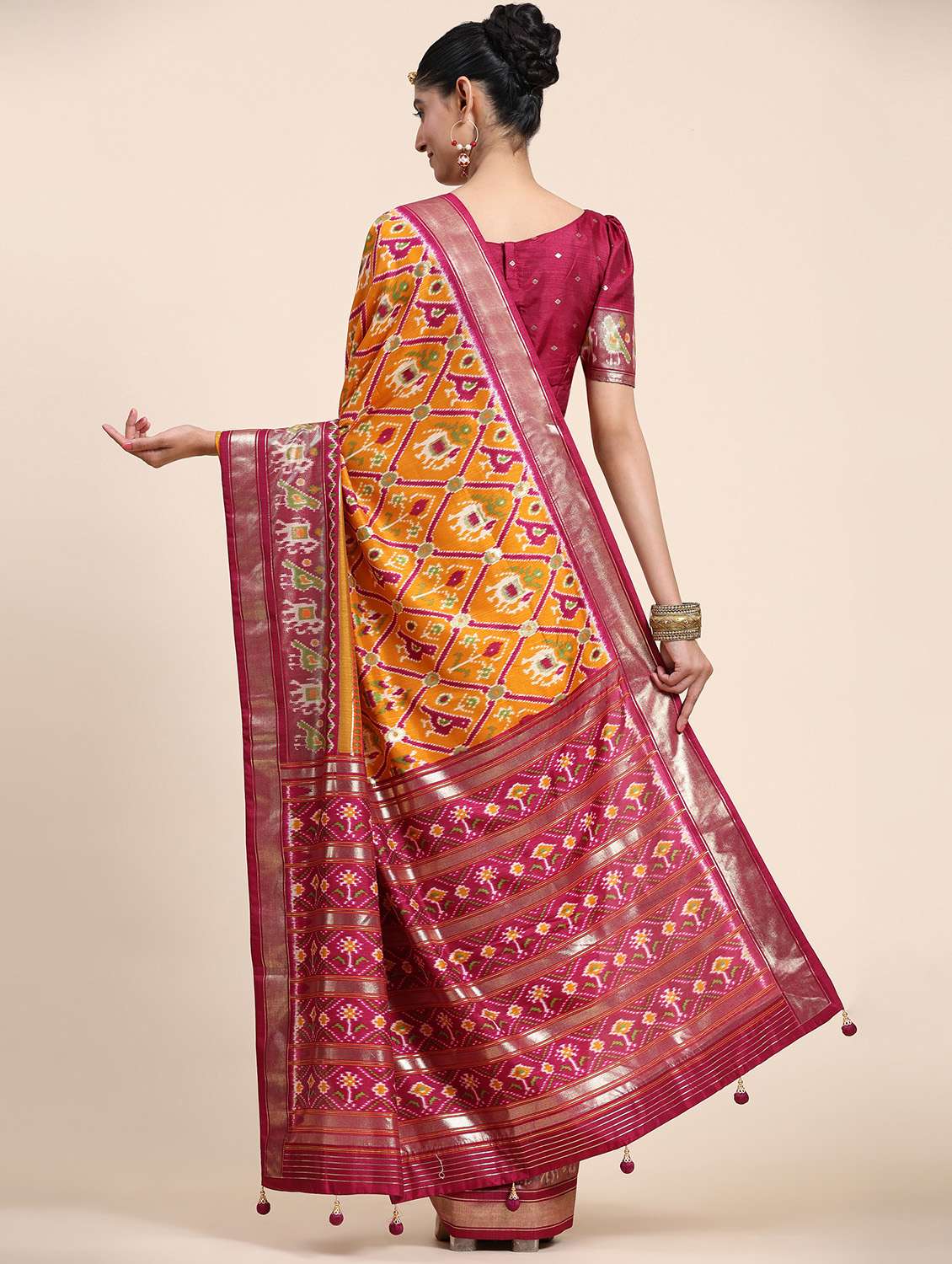 women's self design mustard colored saree with blouse - 20007400 - Standard Image - 2