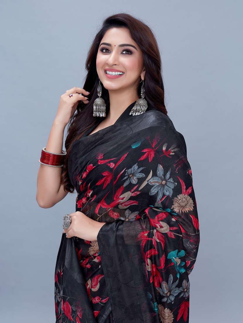 black floral printed saree with blouse - 20008251 -  Standard Image - 2