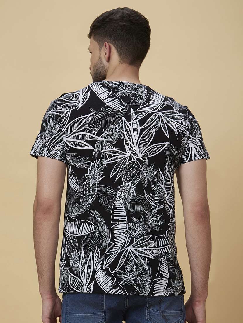 men round neck tropical printed t-shirt - 20023054 -  Standard Image - 2