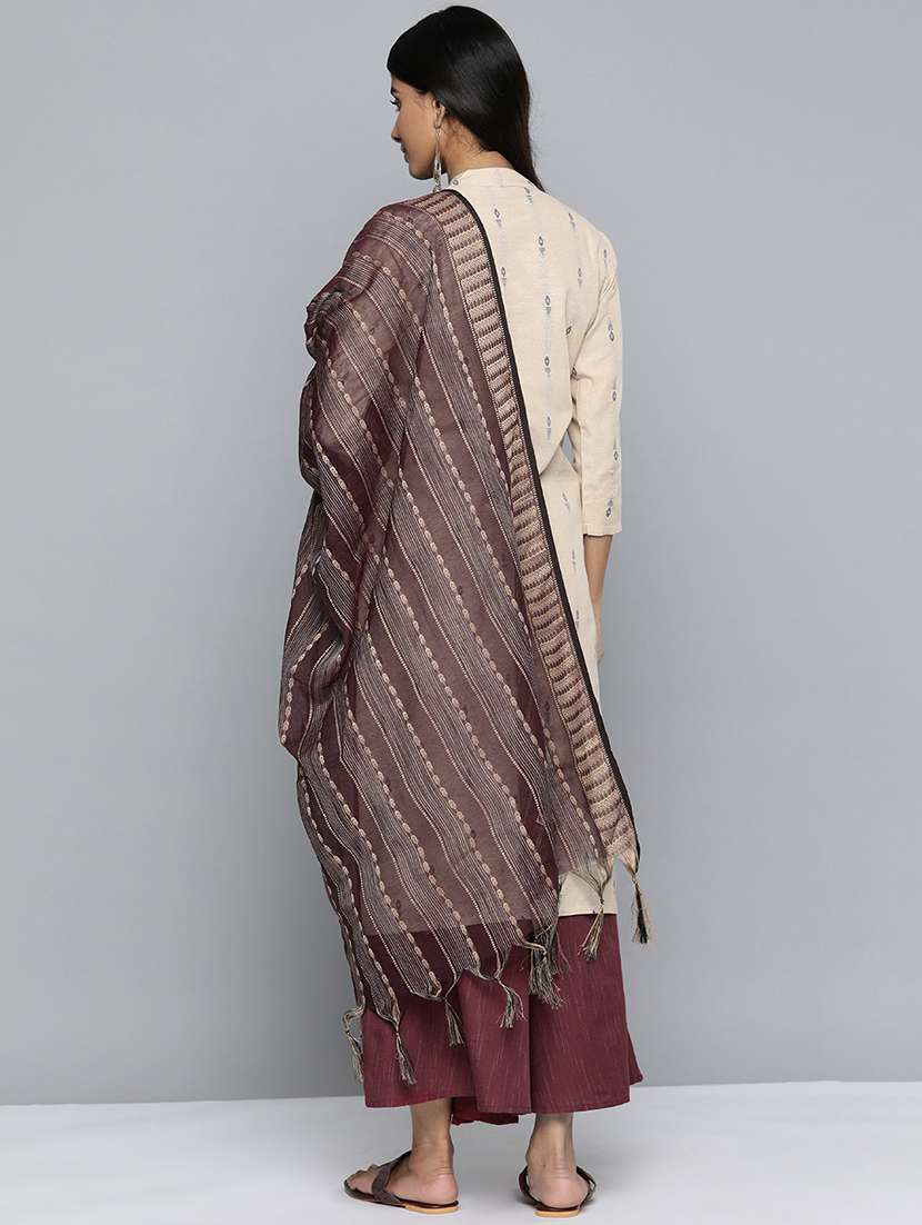 purple kurta palazzo dupatta set - 20024796 -  Standard Image - 2