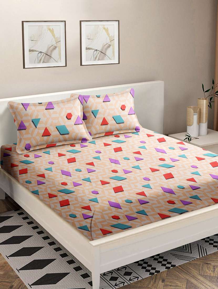 double queen bedsheet with 2 pillow covers - 20029459 - Zoom Image - 0