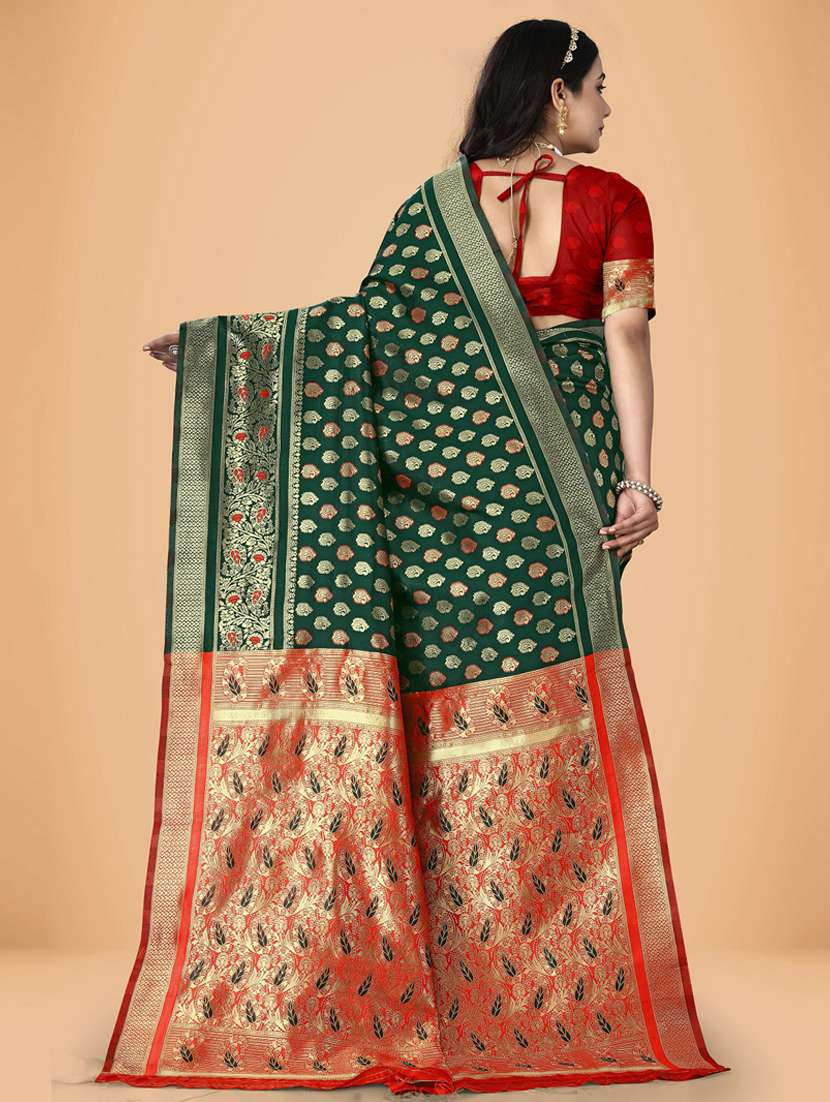 dark green silk blend banarasi saree with blouse - 20031359 -  Standard Image - 2