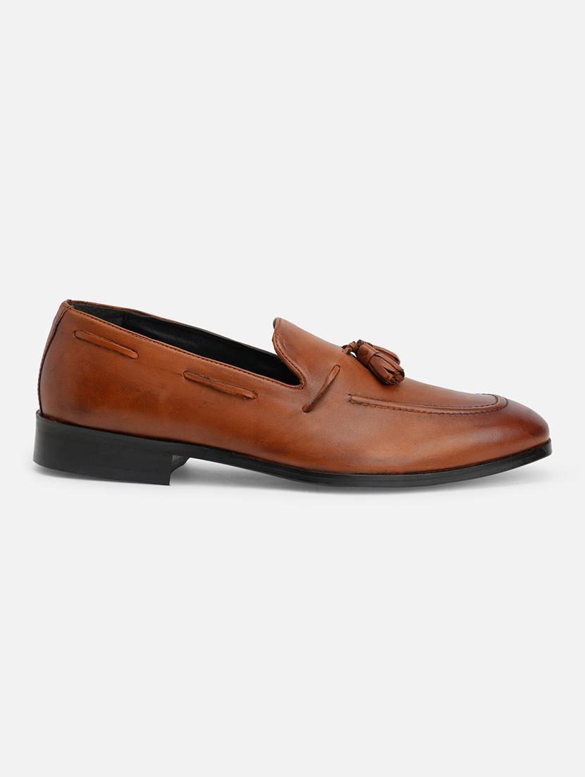 men slip on tassel detailed loafers - 20033006 - Standard Image - 2