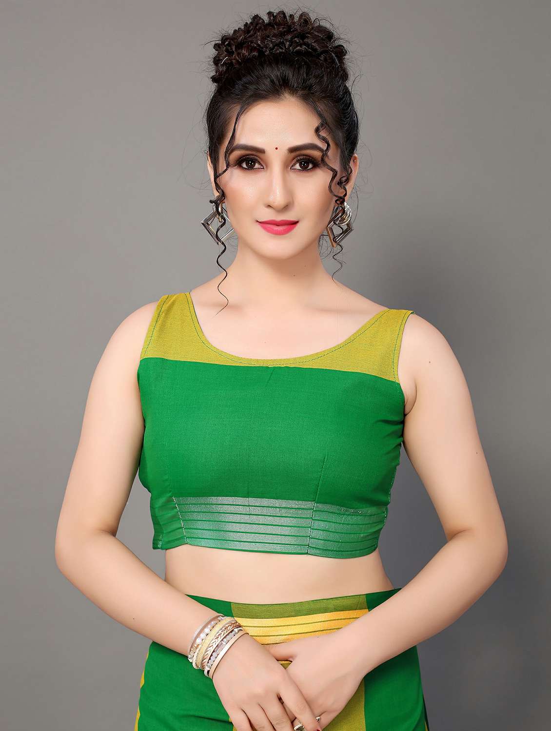 yellow cotton blend handloom saree with blouse - 20039470 -  Standard Image - 2