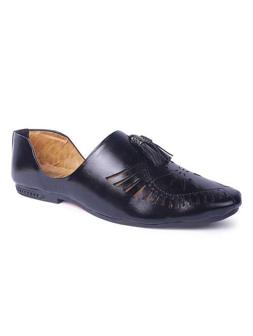 black synthetic slip on jutis - 20067664 -  Standard Image - 0
