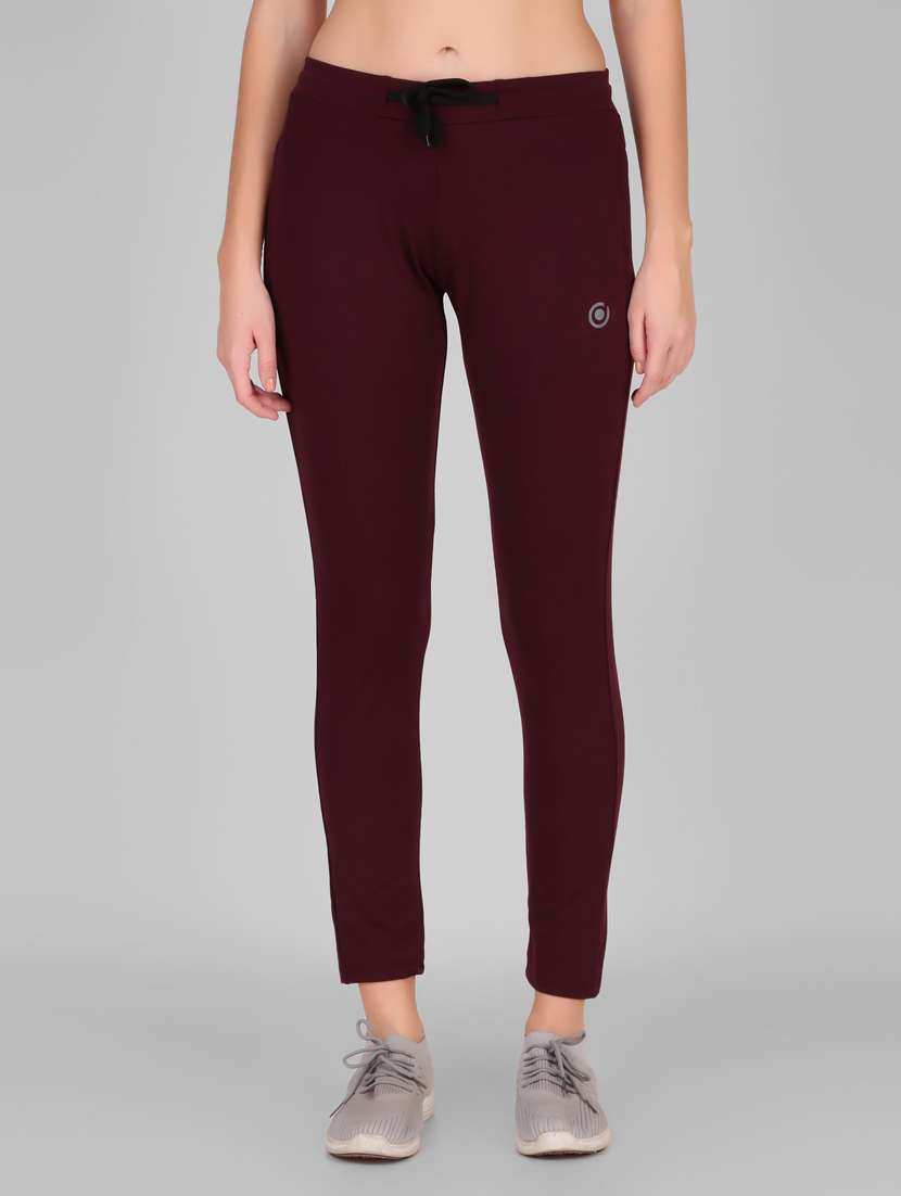 maroon solid mid rise track pant