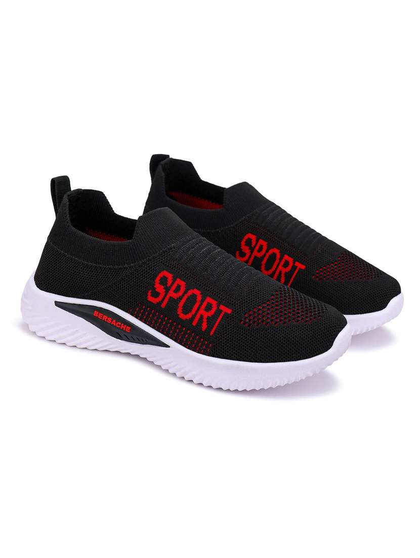 black solid slip-on sports shoes