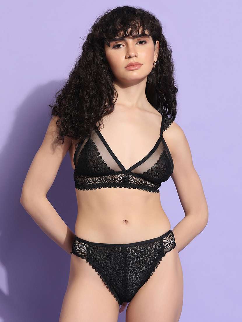 laced bras & panty set 