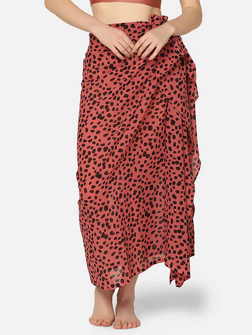women red & black printed sarong
