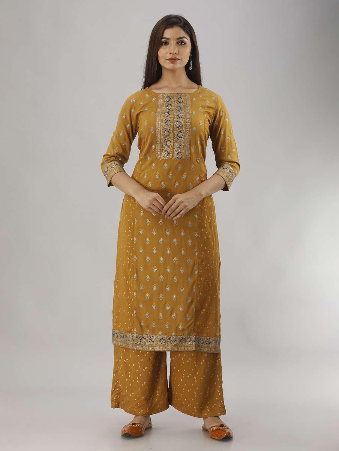 round neck printed kurta palazzo set