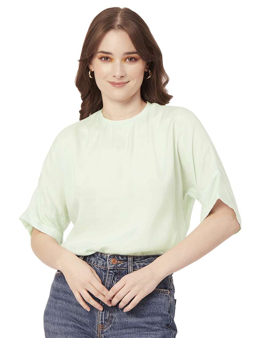 women's straight round neck top